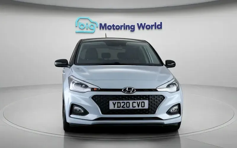 Used Hyundai i20 84 HP (61 kW) 2020 Blue Hatchback