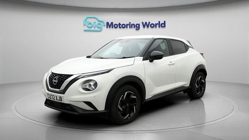 Used Nissan Juke N-Connecta 113 HP (83 kW) 2022 White SUV