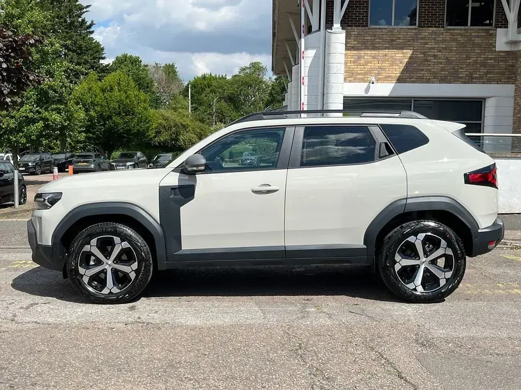 New Dacia Duster Journey 143 HP (105 kW) 2025 Beige SUV