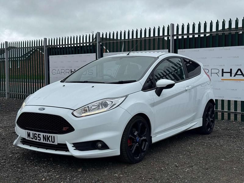 Usado Ford Fiesta ST 2015 Branco Citadino