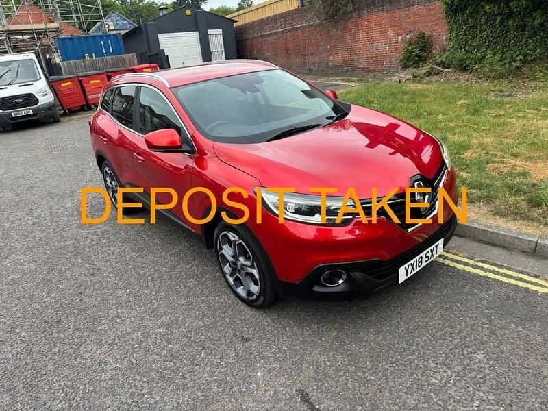Red Used 2018 Renault Kadjar Dynamique SUV | £7,995 (Good price) - Image 1/4