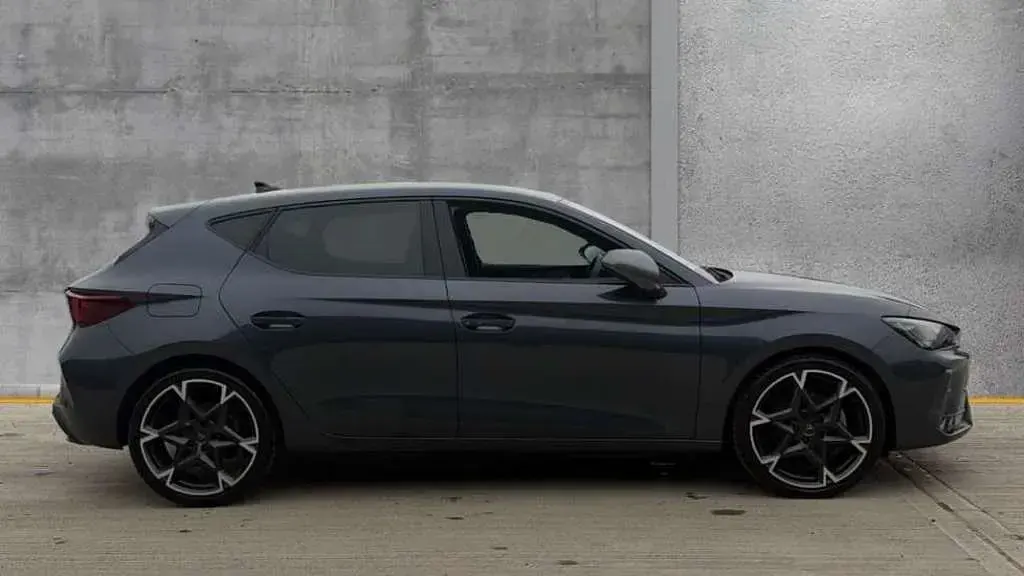 Used Cupra Leon 150 HP (110 kW) 2025 Grey Hatchback
