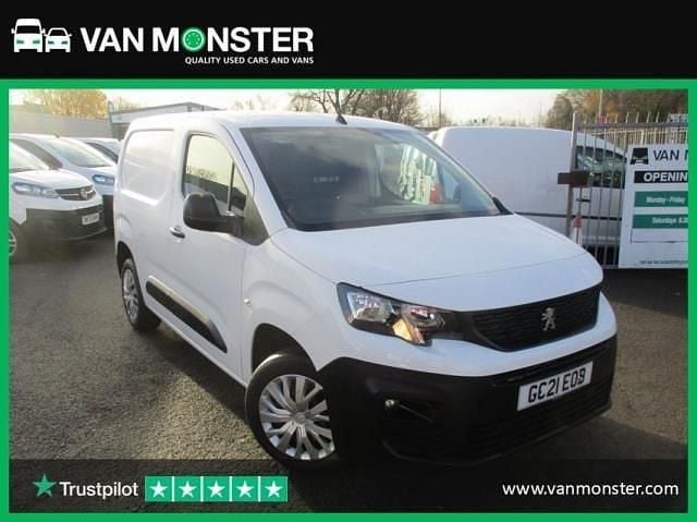 White Used 2021 Peugeot Partner MPV | £8,599 (Fair price) - Image 1/4
