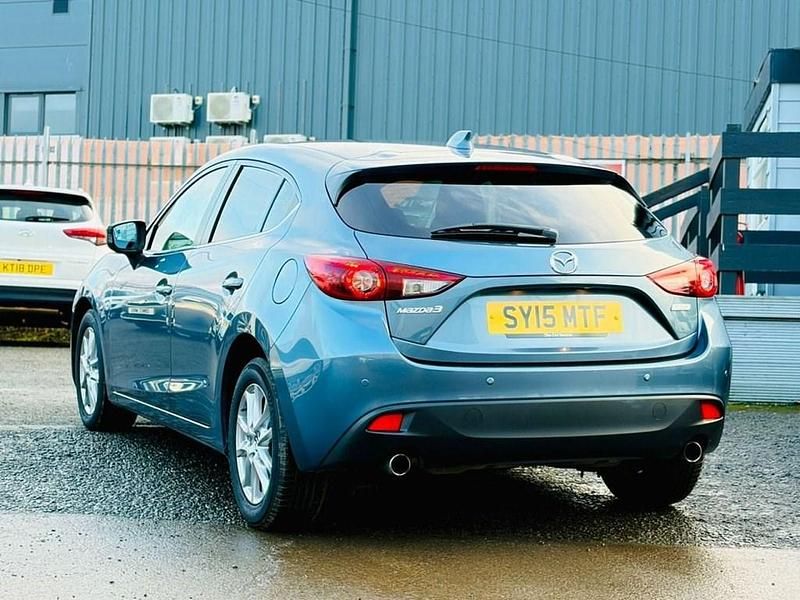 Used Mazda 3 120 HP (88 kW) 2015 Blue Hatchback