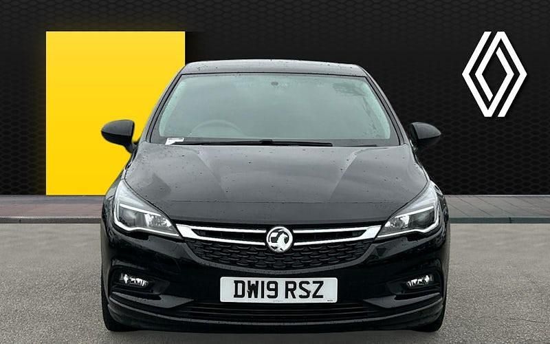 Used Vauxhall Astra Design Edition 105 HP (77 kW) 2019 Black Hatchback