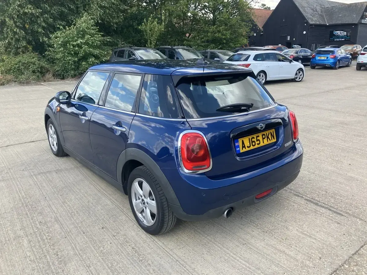 Used Mini Cooper Hatch 136 HP (100 kW) 2016 Blue Hatchback