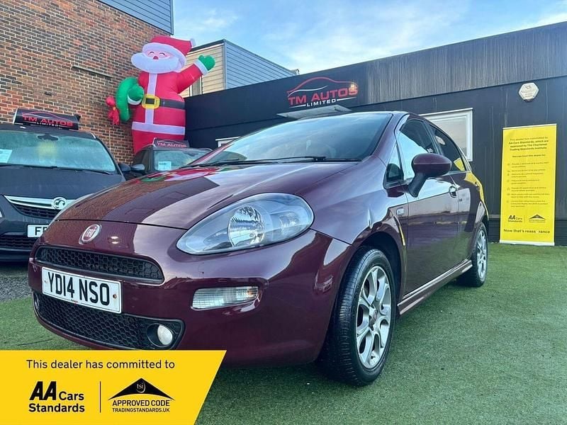 Red Used 2014 Fiat Punto Hatchback | £1,995 (Good price) - Image 1/4