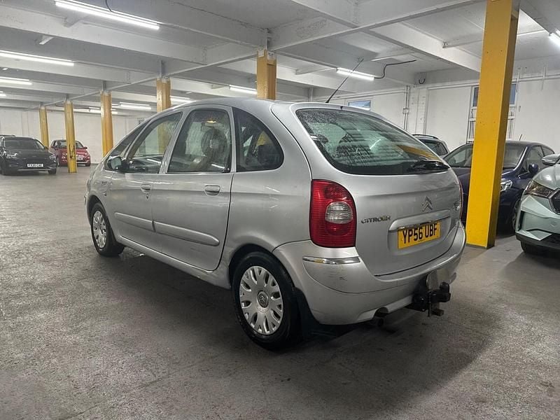 Used Citroën Xsara Picasso 92 HP (67 kW) 2006 Silver MPV