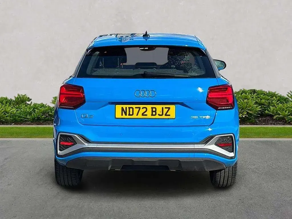 Usado Audi Q2 S-Line 150 CV (110 kW) 2022 Azul SUV