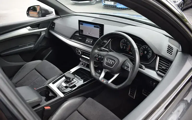 Used Audi Q5 S-Line 204 HP (150 kW) 2024 SUV