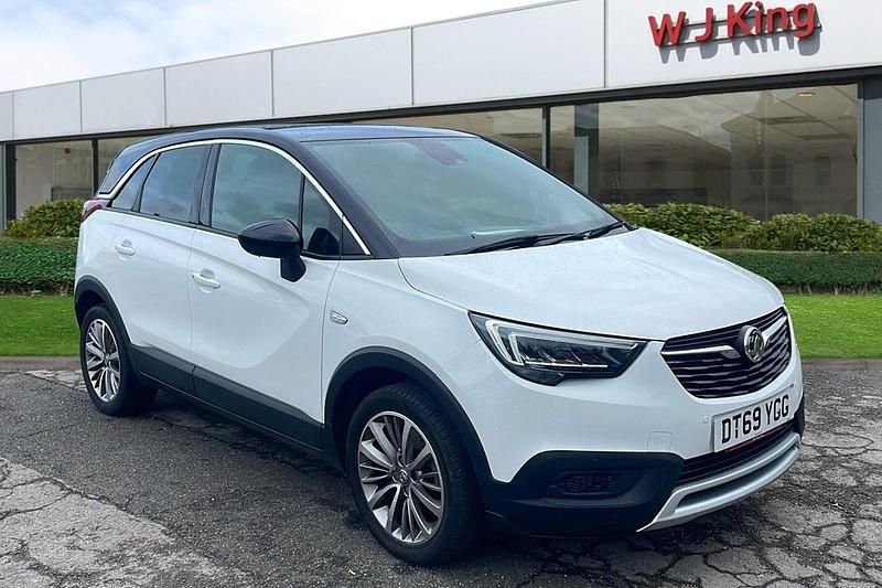 White Used 2020 Vauxhall Crossland X SRi SUV | £9,635 (Fair price) - Image 1/3