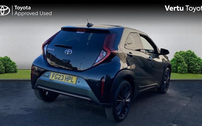 Used Toyota Aygo X Edition 72 HP (52 kW) 2023 Green SUV