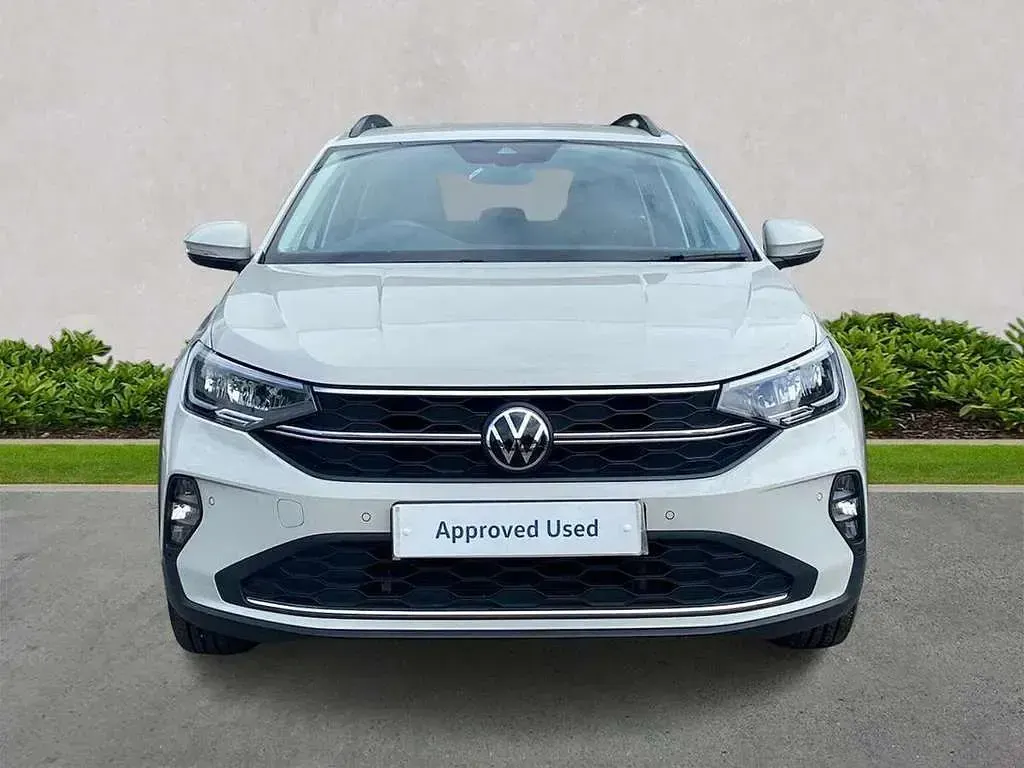 Used VW Taigo Life 95 HP (69 kW) 2024 Grey SUV