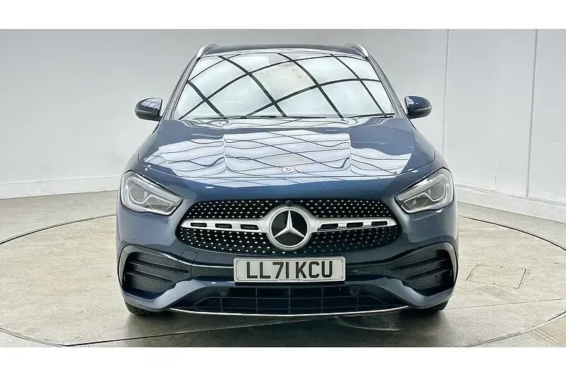 Used Mercedes GLA250 Exclusive 218 HP (160 kW) 2022 Blue SUV