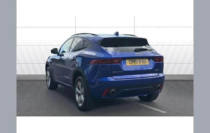 Usado Jaguar E-Pace R-Dynamic 150 HP (110 kW) 2019 Azul SUV
