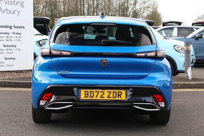 Used Peugeot 308 Allure 130 HP (95 kW) 2022 Blue Hatchback