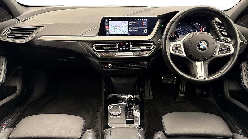 Used BMW 118 M Sport 134 HP (98 kW) 2023 White Hatchback