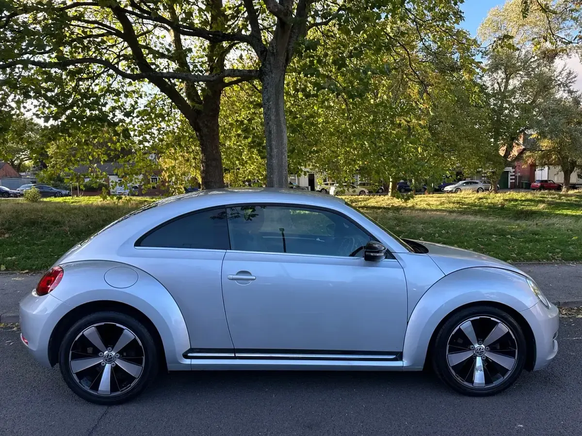 Used VW Beetle Sportline 140 HP (102 kW) 2013 Silver Hatchback