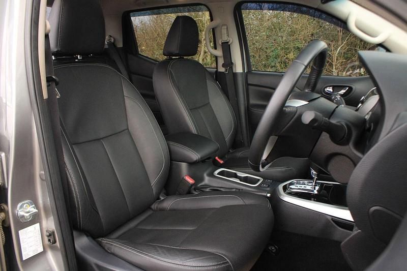 Used Nissan Navara Tekna 2016 Grey Pickup