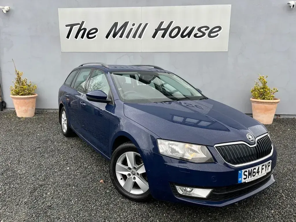 Used Skoda Octavia SE 105 HP (77 kW) 2014 Blue Estate
