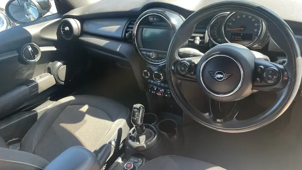 Used Mini Cooper Cabriolet Classic 134 HP (98 kW) 2020 Silver Cabriolet