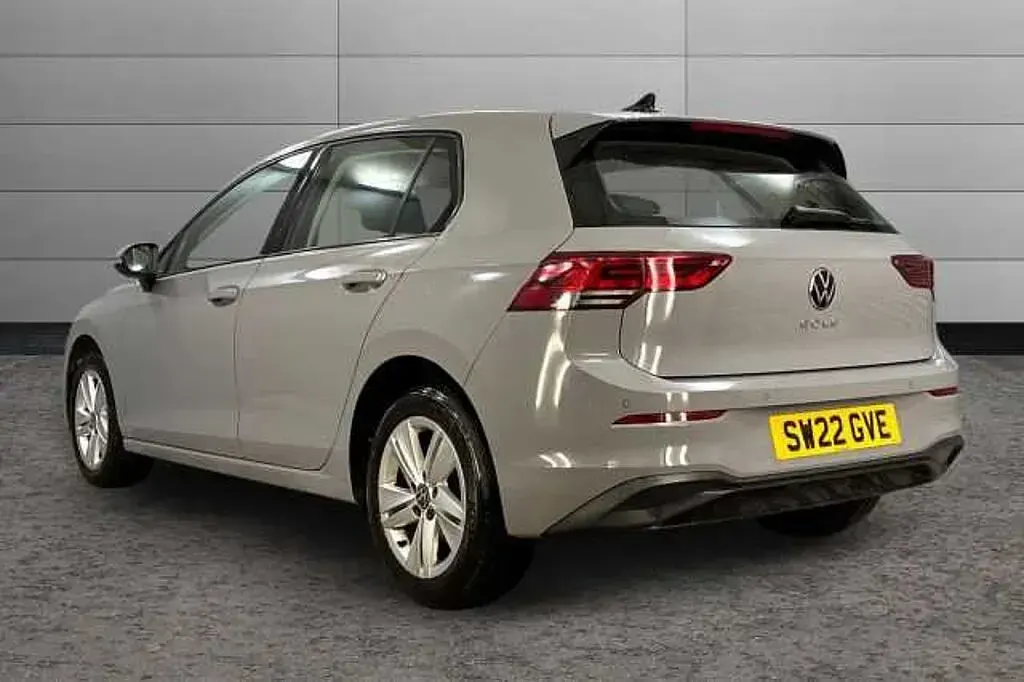 Używany VW Golf VIII 130 KM (95 kW) 2022