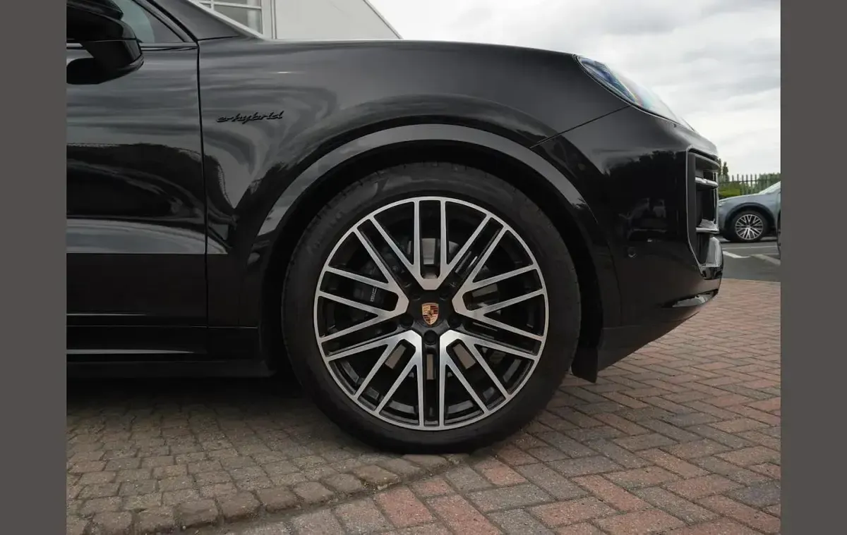 Used Porsche Cayenne Black Edition 464 HP (341 kW) 2025 Black SUV