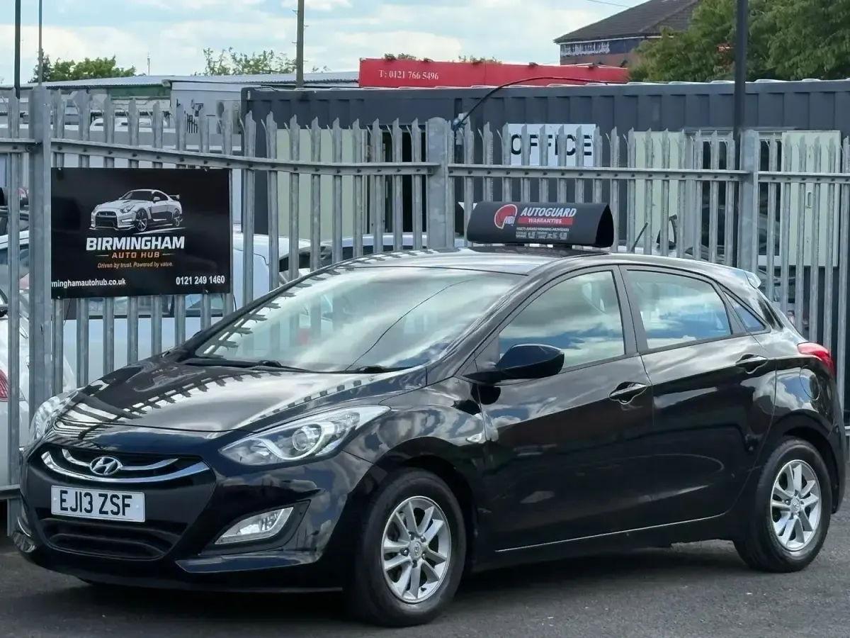Used Hyundai i30 Active 100 HP (73 kW) 2013 Black Hatchback