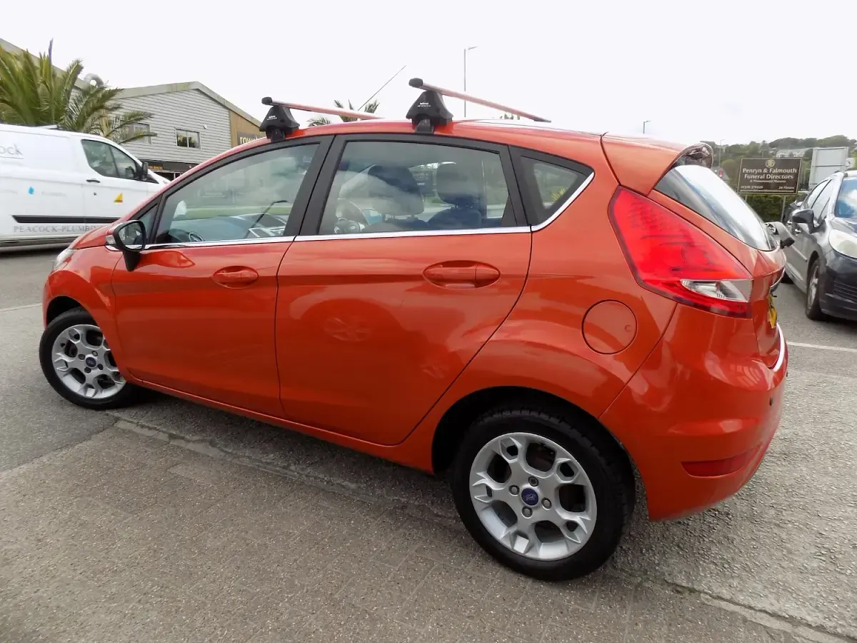 Used Ford Fiesta Zetec 82 HP (60 kW) 2011 Black Hatchback