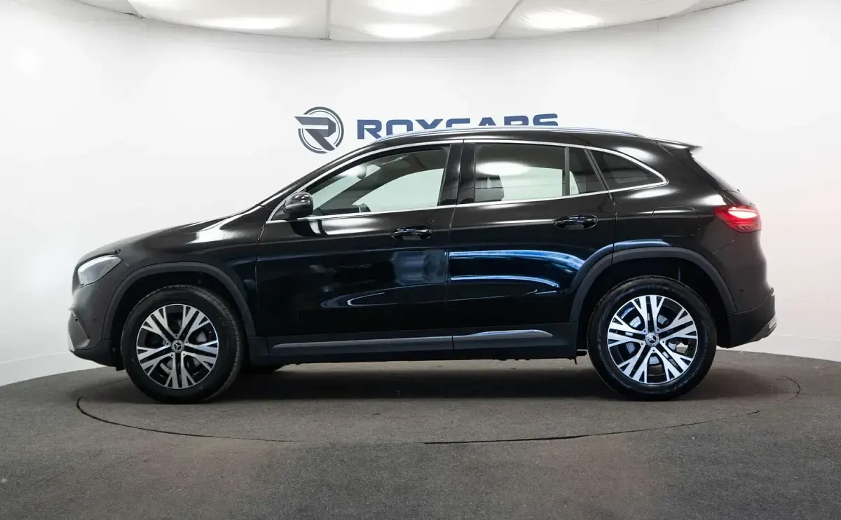 Used Mercedes GLA200 Executive 150 HP (110 kW) 2025 Black SUV
