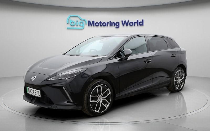 Begagnad MG MG4 EV Trophy 319 kW (435 HK) 2024 Svart Halvkombi