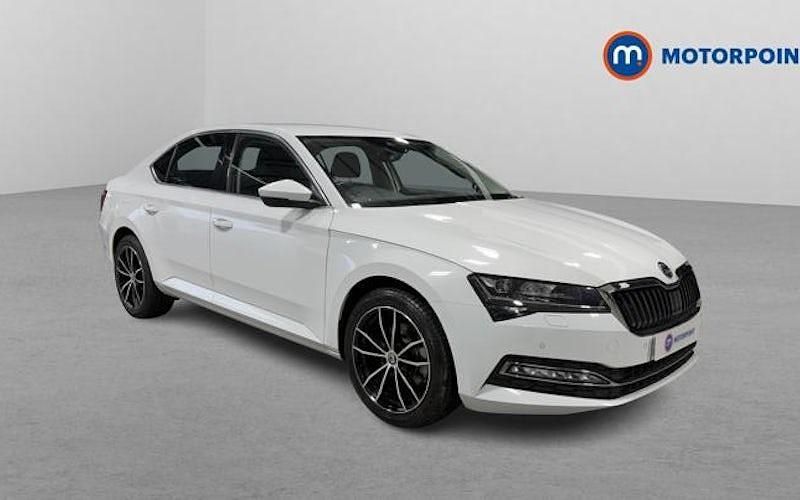White Used 2022 Skoda Superb SE L Hatchback | £19,499 (Fair price) - Image 1/4