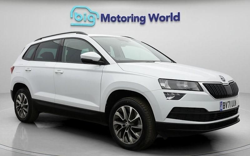 Used Skoda 110 R SE Drive 110 HP (80 kW) 2021 White Estate
