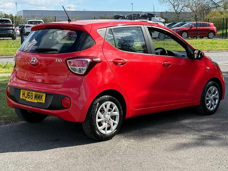 Used Hyundai i10 SE 87 HP (63 kW) 2018 Red Hatchback
