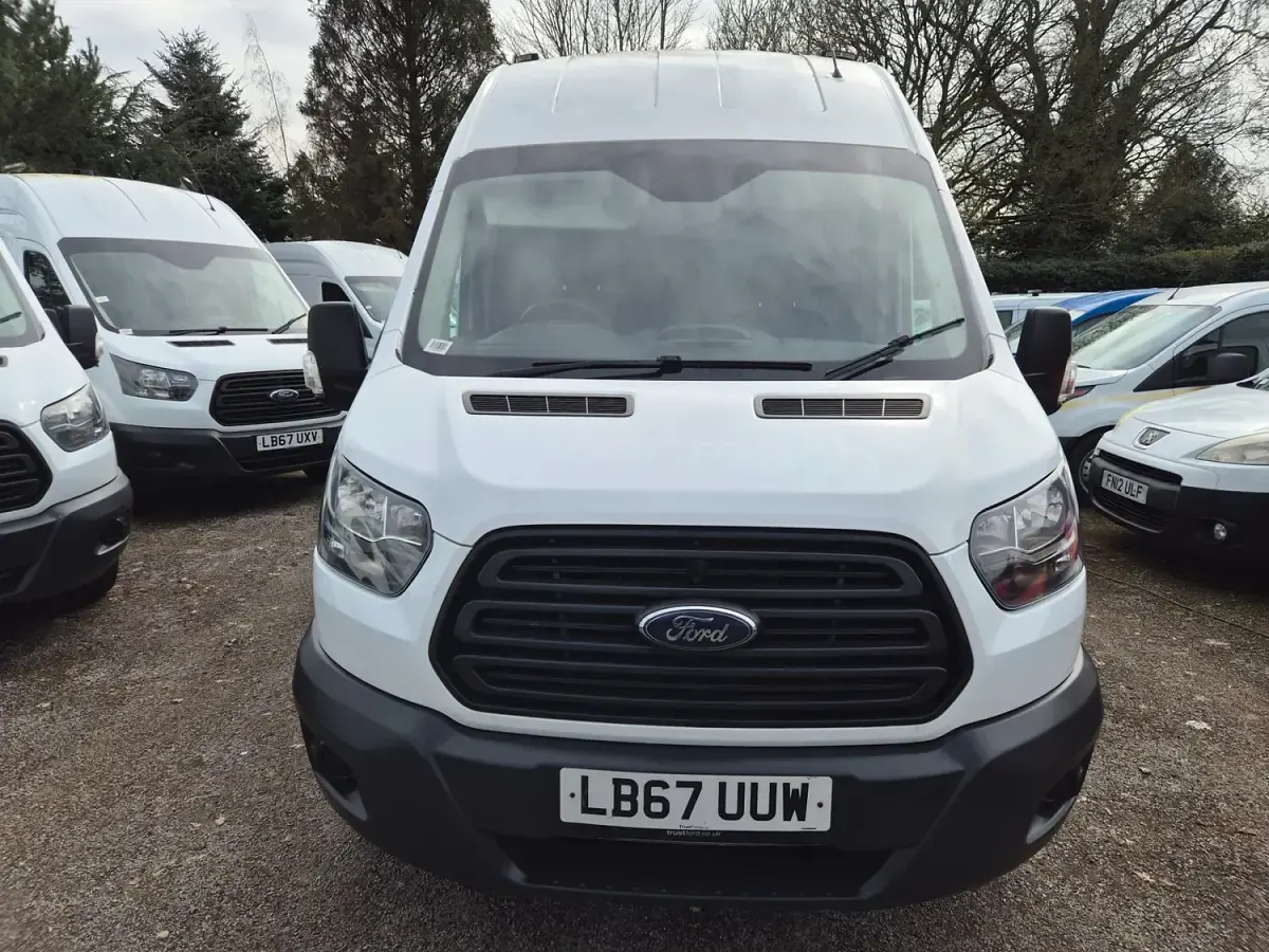 Used Ford Transit 130 HP (95 kW) 2018 White MPV