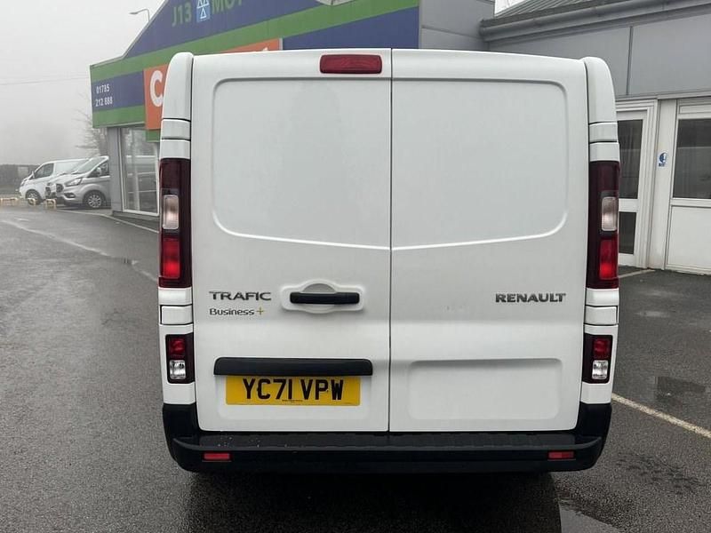 Begagnad Renault Trafic Business 2021 Vit Minibuss