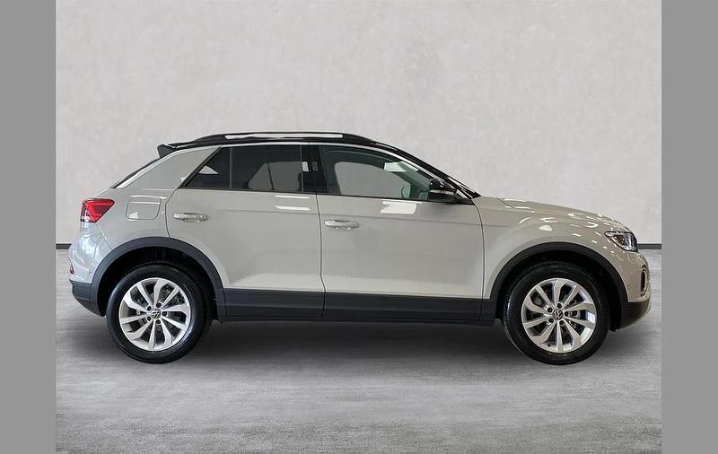 New VW T-Roc Match 147 HP (108 kW) 2026 Grey SUV