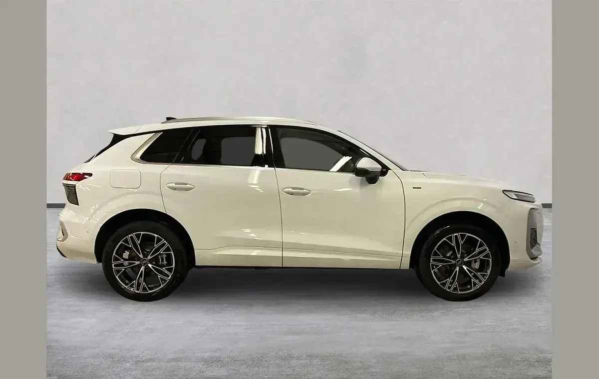 Used Audi Q3 S-Line 272 HP (200 kW) 2025 White SUV