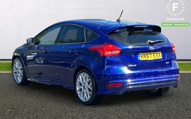 Used Ford Focus ST-Line 125 HP (91 kW) 2016 Blue Hatchback
