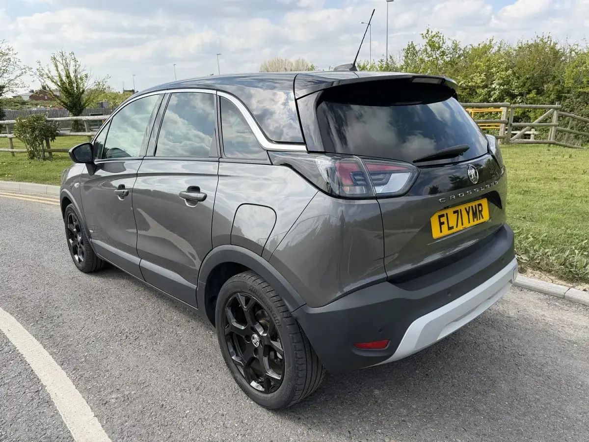 Käytetty Vauxhall Crossland 2021 Harmaa Katumaasturi