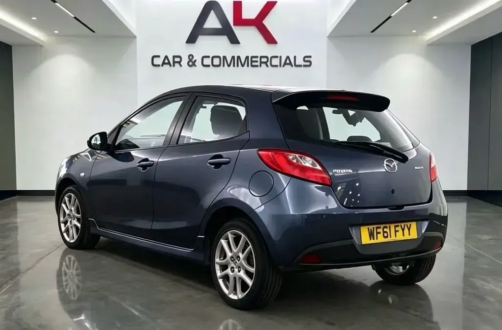 Used Mazda 2 84 HP (61 kW) 2011 Grey Hatchback
