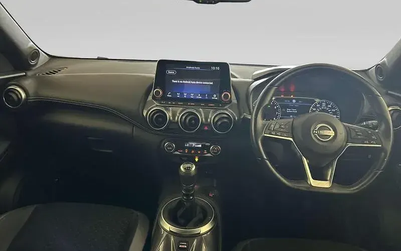 Used Nissan Juke N-Connecta 114 HP (83 kW) 2023 Grey SUV