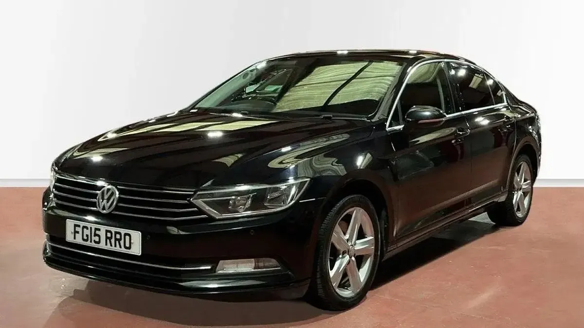 Used VW Passat SE 2015 Black Sedan
