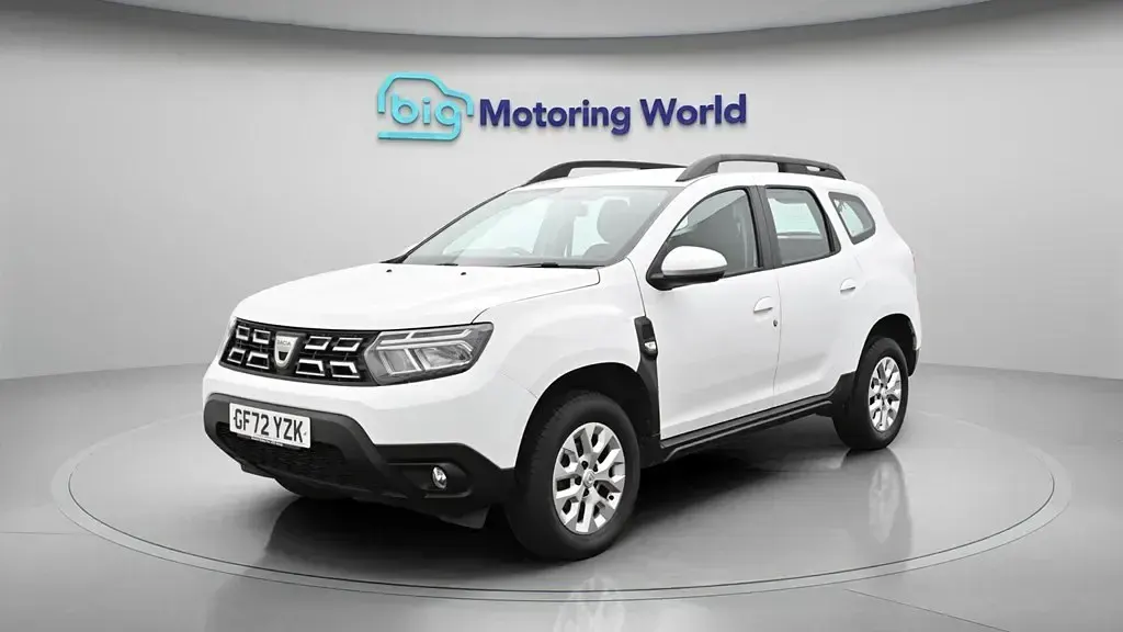 Used Dacia Duster Comfort 90 HP (66 kW) 2022 White SUV