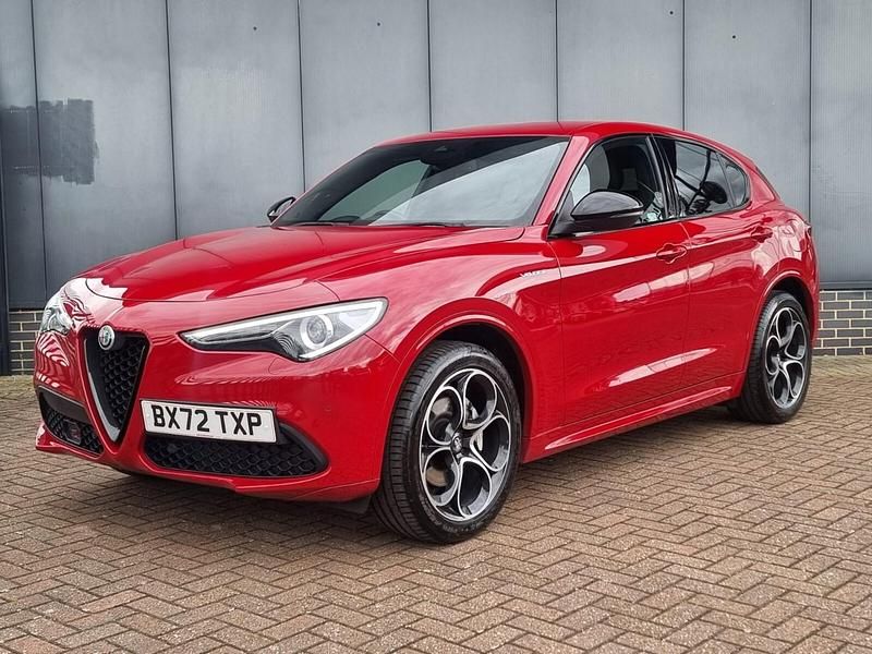 Used Alfa Romeo Stelvio Veloce 276 HP (202 kW) 2022 Red SUV