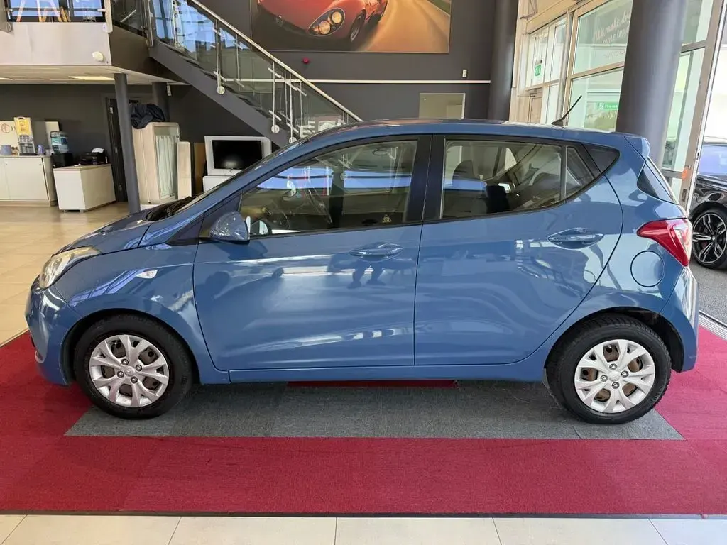 Used Hyundai i10 SE 87 HP (63 kW) 2015 Blue Hatchback