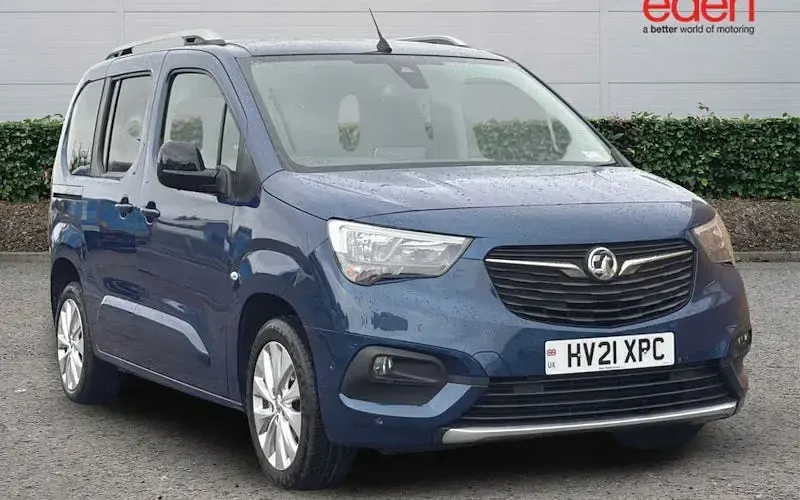 Used Vauxhall Combo Elite 131 HP (96 kW) 2021 MPV