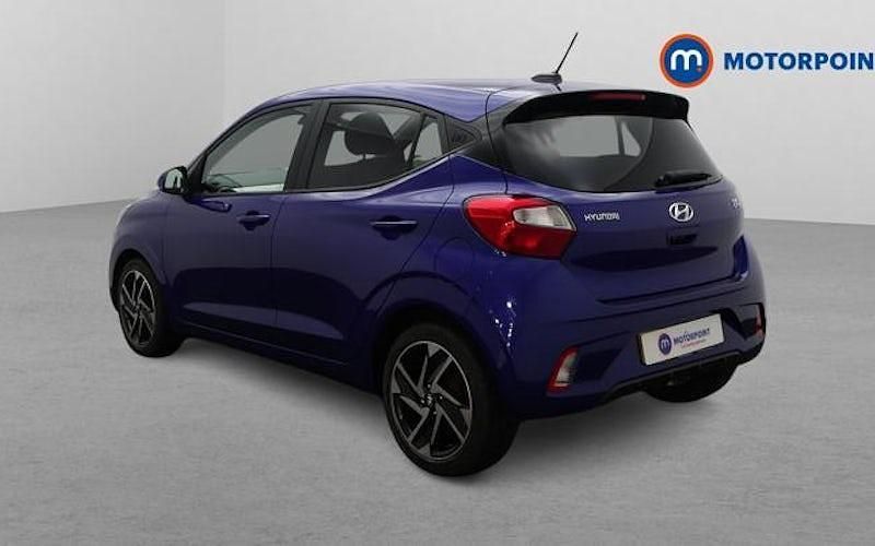 Used Hyundai i10 Premium 84 HP (61 kW) 2023 Hatchback