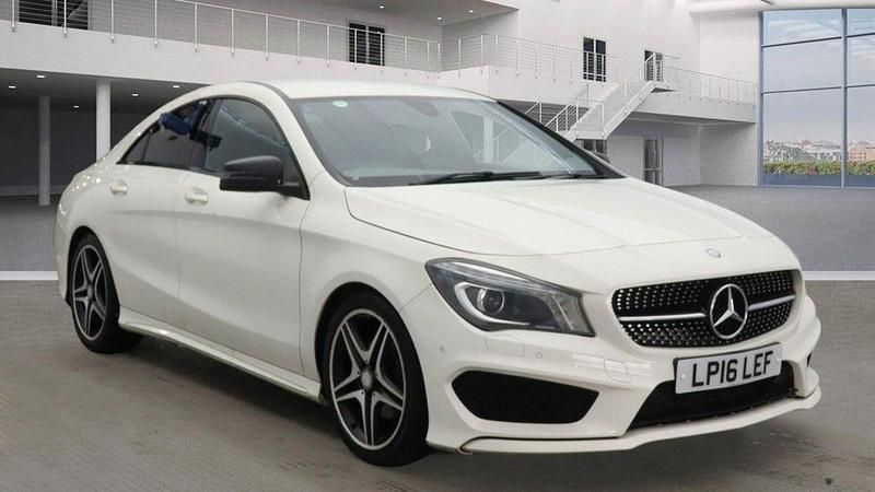 Used Mercedes CLA180 AMG 122 HP (89 kW) 2016 White Sedan