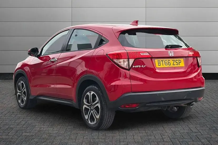 Used Honda HR-V SE 120 HP (88 kW) 2017 Red SUV